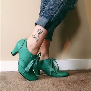 Retro Aquamarine Kitten Heels